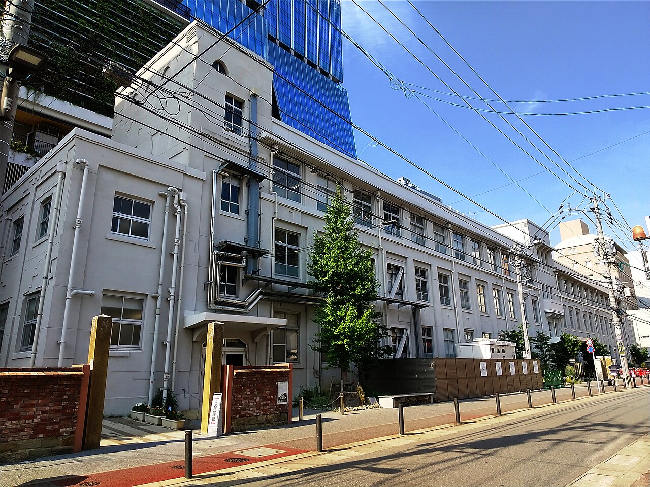 Fukuoka Growth Nextの建物外観。