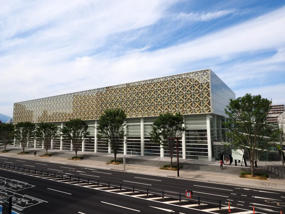 大分県立美術館 OPAM（2015年）